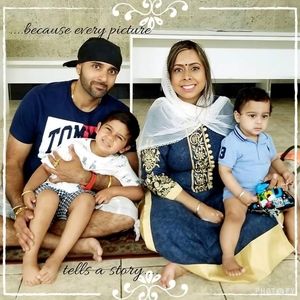 Meet your Posher, Mona